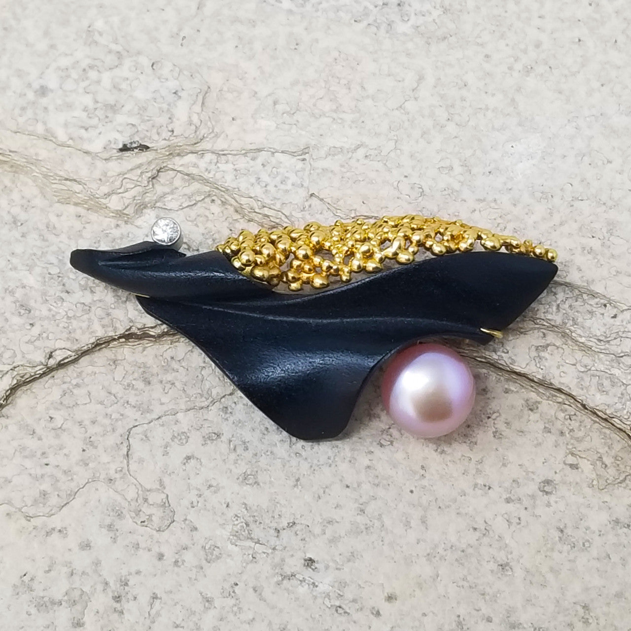 Steve Walters Carved Chalcedony and Freshwater Pearl 18kt Pendant & Brooch with Granulation made in USA by ART Guyon for Cynthia Scott Jewelry