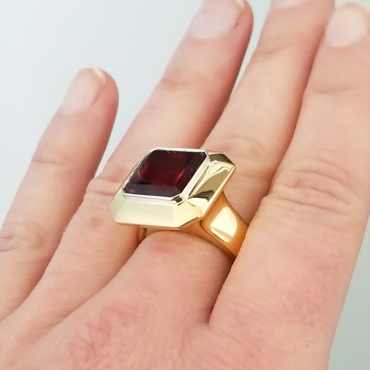 Oregon Sunstone 18kt Aphrodite Ring made in USA by Cynthia Scott Jewelry