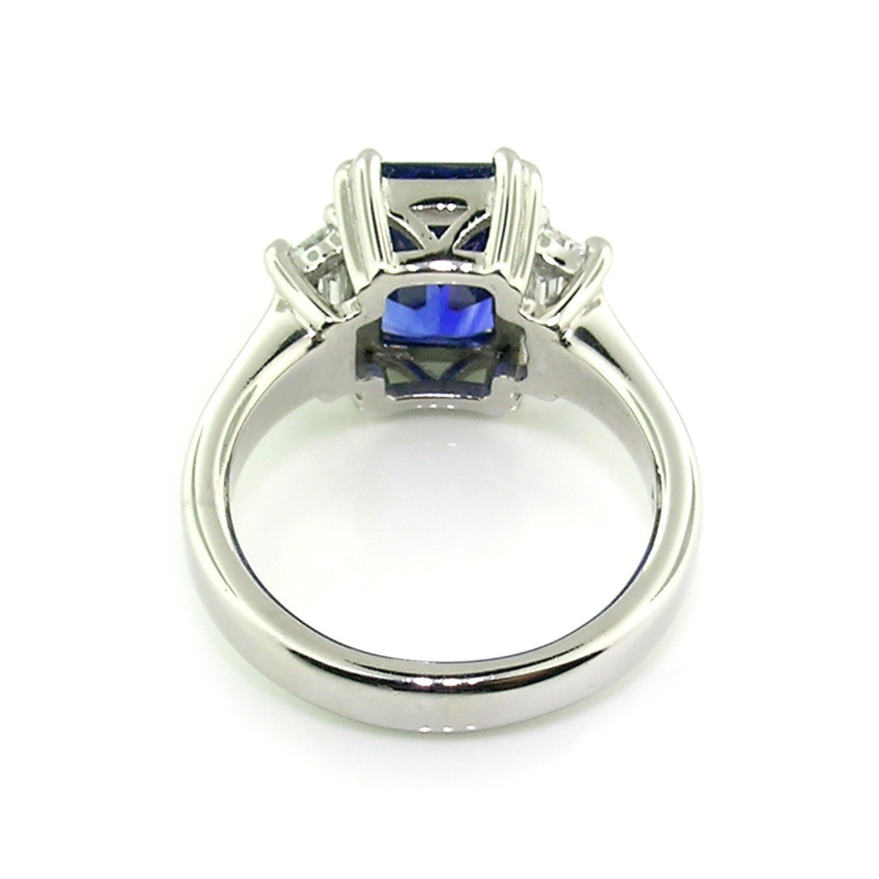 Royal Blue Sapphire & Diamond Ring