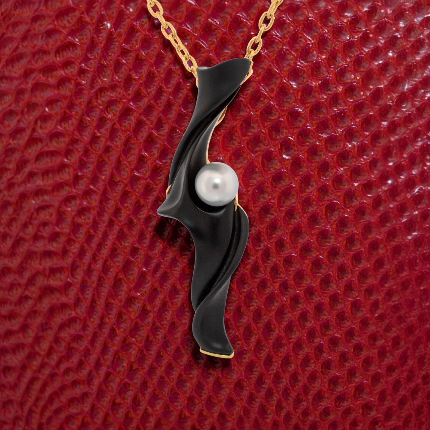 Steve Walters Carved Chalcedony and South Sea Pearl 18kt Pendant & Brooch made in USA by ART Guyon for Cynthia Scott Jewelry