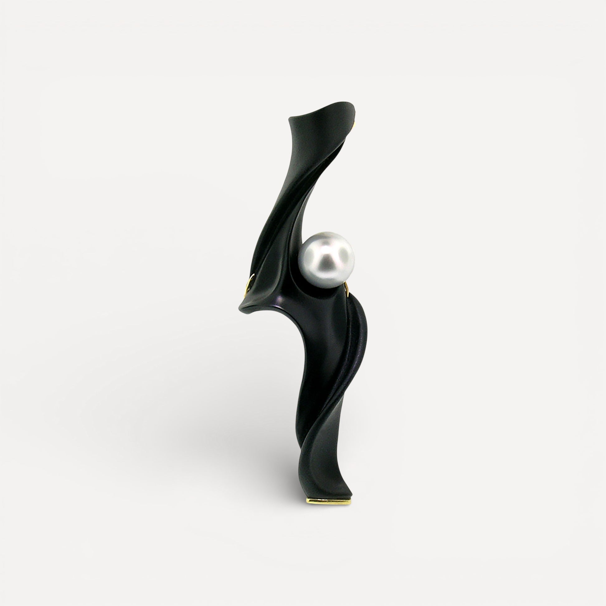 Steve Walters Carved Chalcedony and South Sea Pearl 18kt Pendant & Brooch made in USA by ART Guyon for Cynthia Scott Jewelry