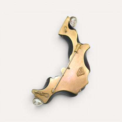 Chalcedony Carving by Steve Walters in 18kt Brooch by ART Guyon for Cynthia Scott Jewelry
