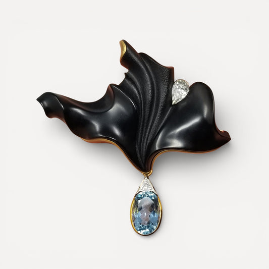 Chalcedony Carving by Steve Walters in an 18kt Brooch and Pendant with an Aquamarine Drop by ART Guyon for Cynthia Scott Jewelry