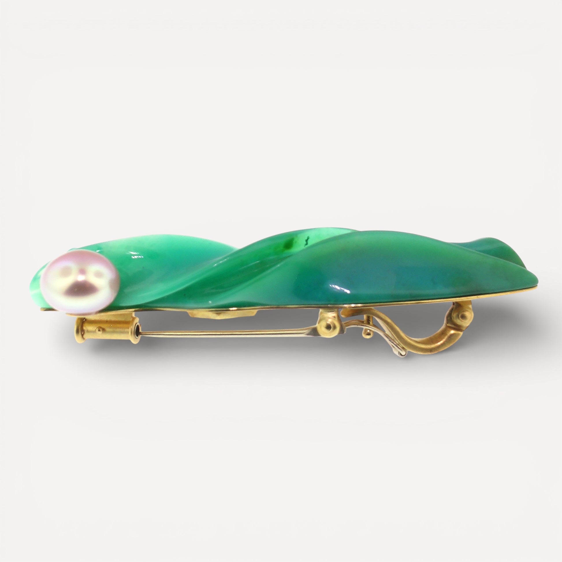 Gem Silica Chrysocolla carving by Steve Walters in an 18kt pendant brooch by ART Guyon for Cynthia Scott Jewelry
