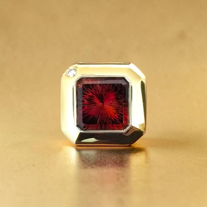 Derek Katzenbach cut Oregon Sunstone 18kt Aphrodite Ring made in USA by Cynthia Scott Jewelry